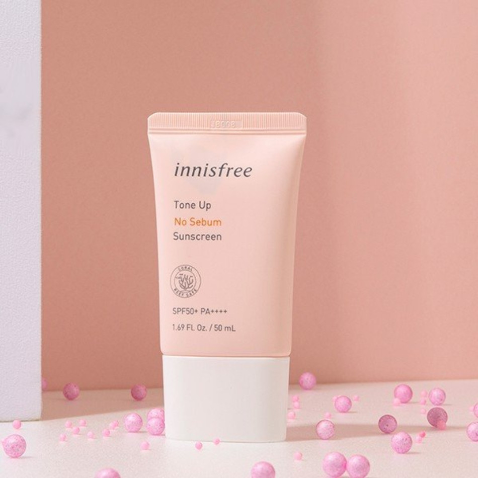 Kem chống nắng Innisfree Tone Up No Sebum Sunscreen SPF50+ PA++++