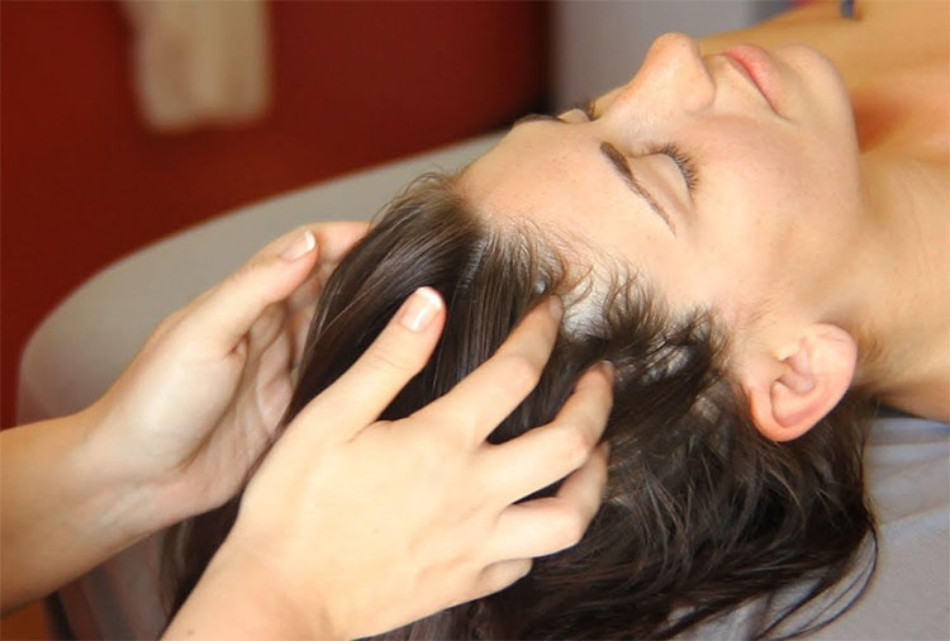 Massage Da Đầu Đúng Cách