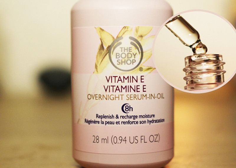 Serum cho bà bầu The Body Shop Vitamin E Overnight Serum-in-Oil giúp dưỡng ẩm