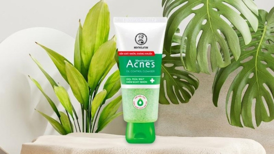 Sữa rửa mặt Acnes Oil Control Cleanser