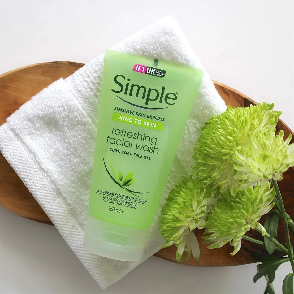 Sữa Rửa Mặt Simple Skin To Skin