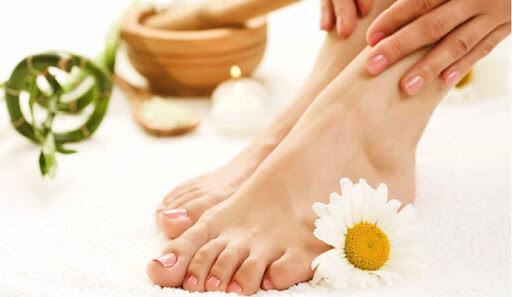 Chăm sóc để da chân mềm mịn