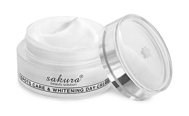 Kem trị nám và dưỡng trắng Sakura